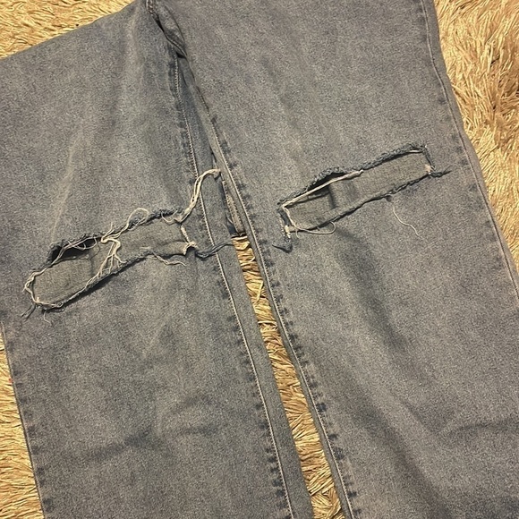 FASHION Nova High Waist Straight Leg Ripped Light Blue Jeans Size 18 - Picture 7 of 9